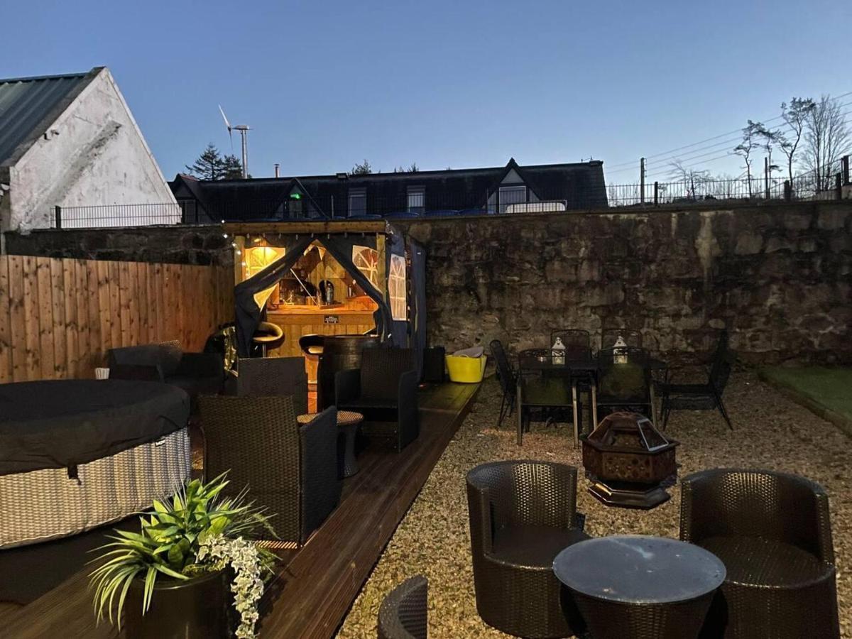 Rural Chapel Cottage Near Airport Bar & Hot Tub แอเบอร์ดีน ภายนอก รูปภาพ
