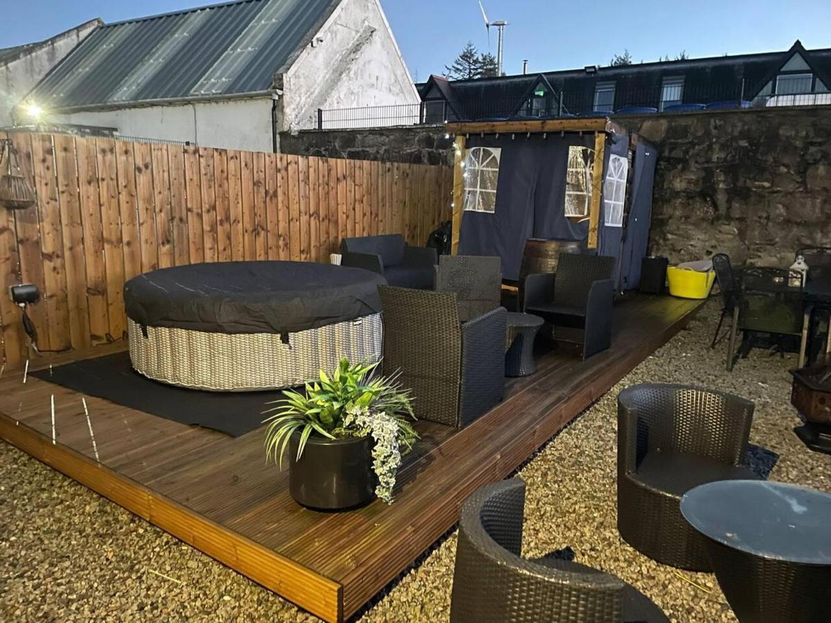 Rural Chapel Cottage Near Airport Bar & Hot Tub แอเบอร์ดีน ภายนอก รูปภาพ
